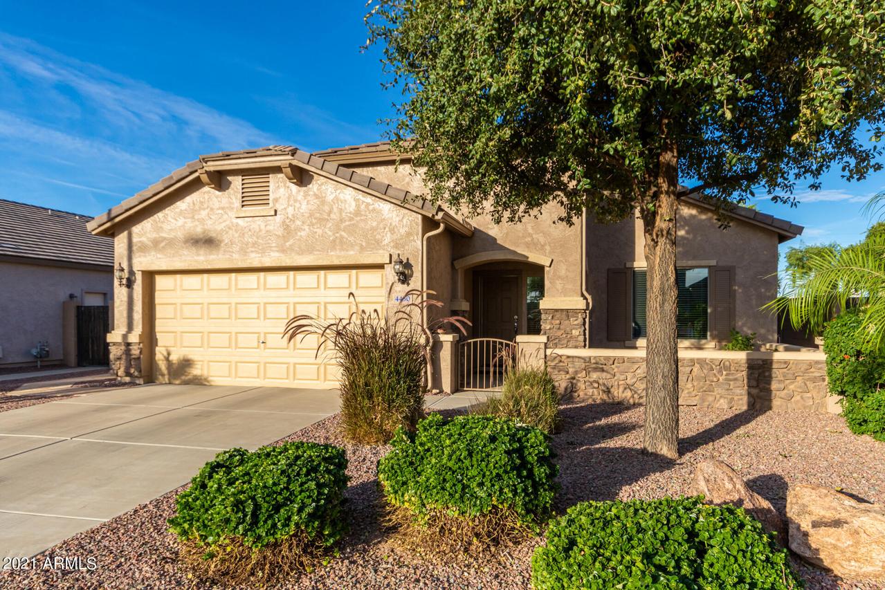 4430 S Hassett Cir., Mesa, AZ 85212