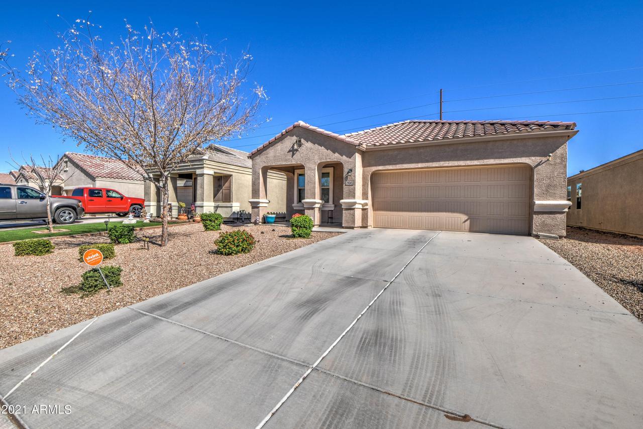 29045 N Fire Agate Rd., San Tan Valley, AZ 85143