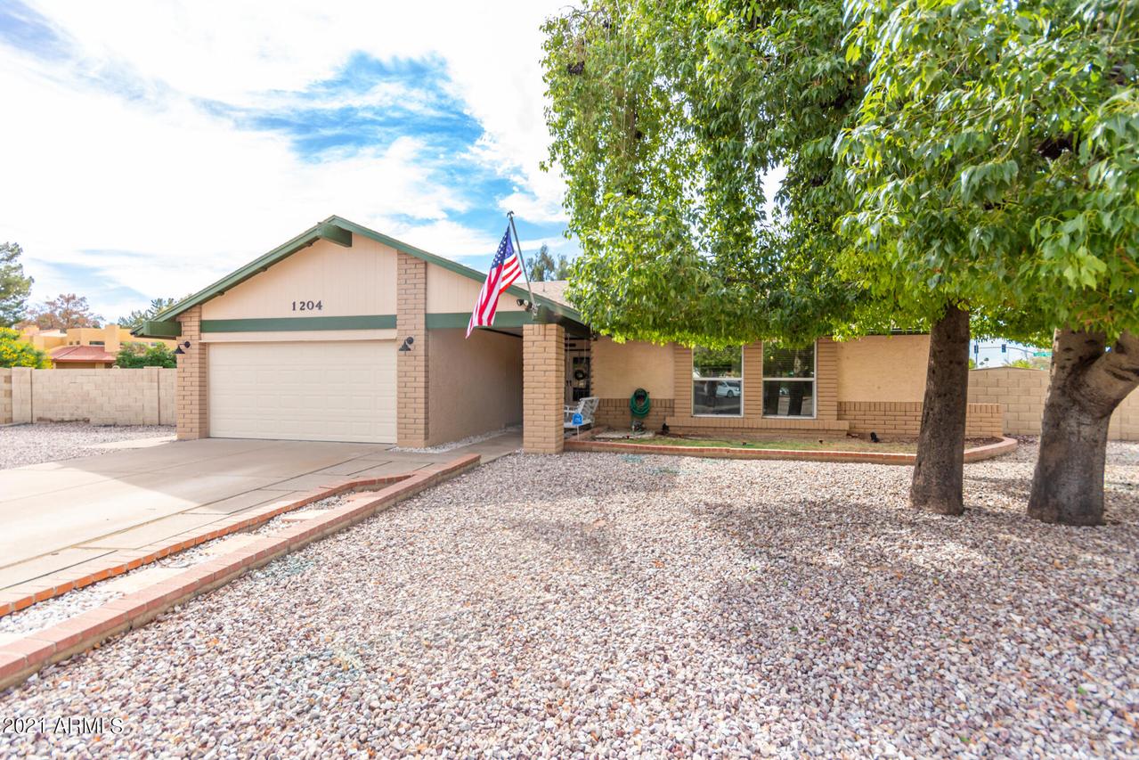 1204 N Matlock Cir., Mesa, AZ 85203