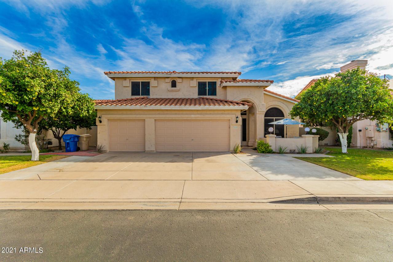 12321 N 57th Dr., Glendale, AZ 85304