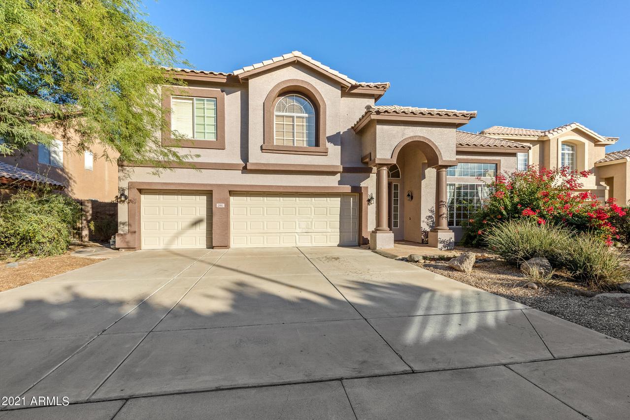 281 N Carriage Ln., Chandler, AZ 85224