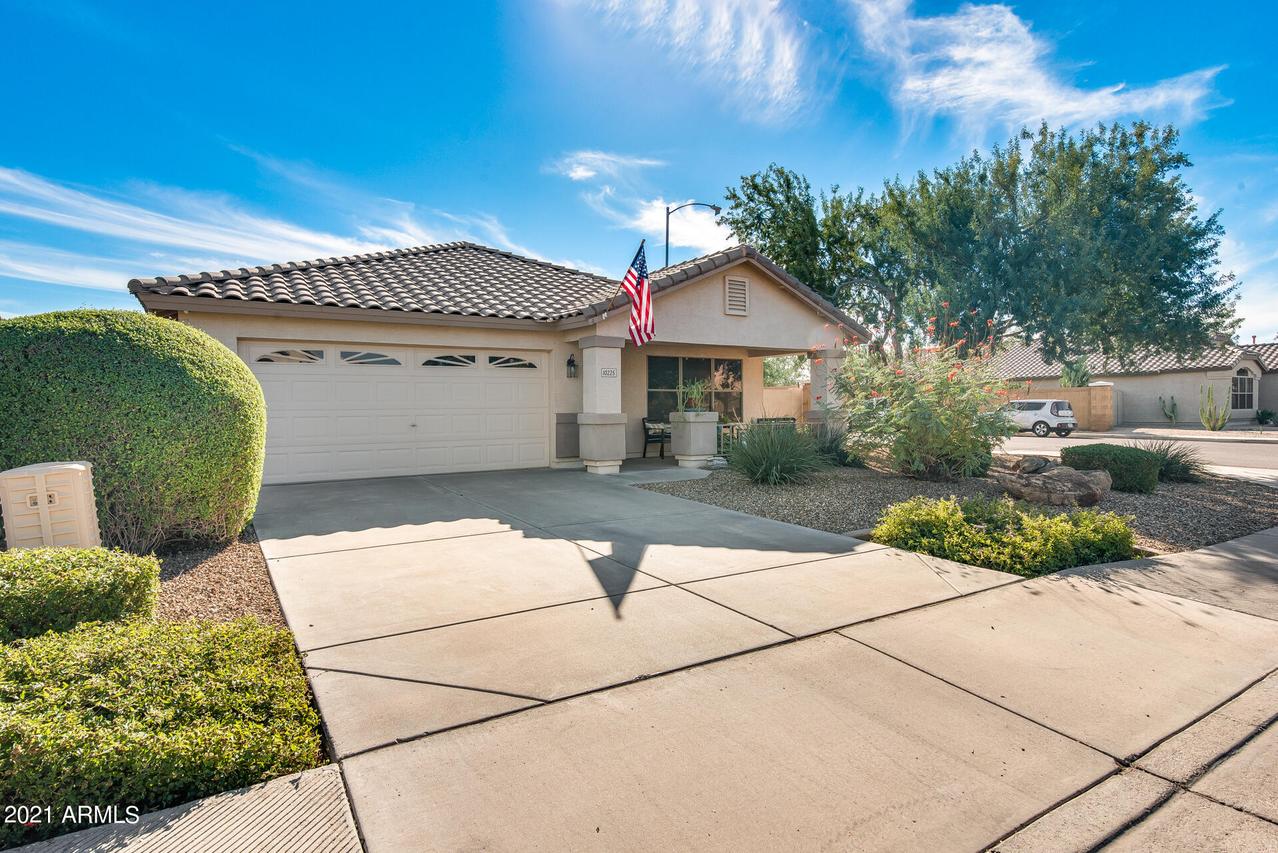 10225 W Country Club Tr., Peoria, AZ 85383