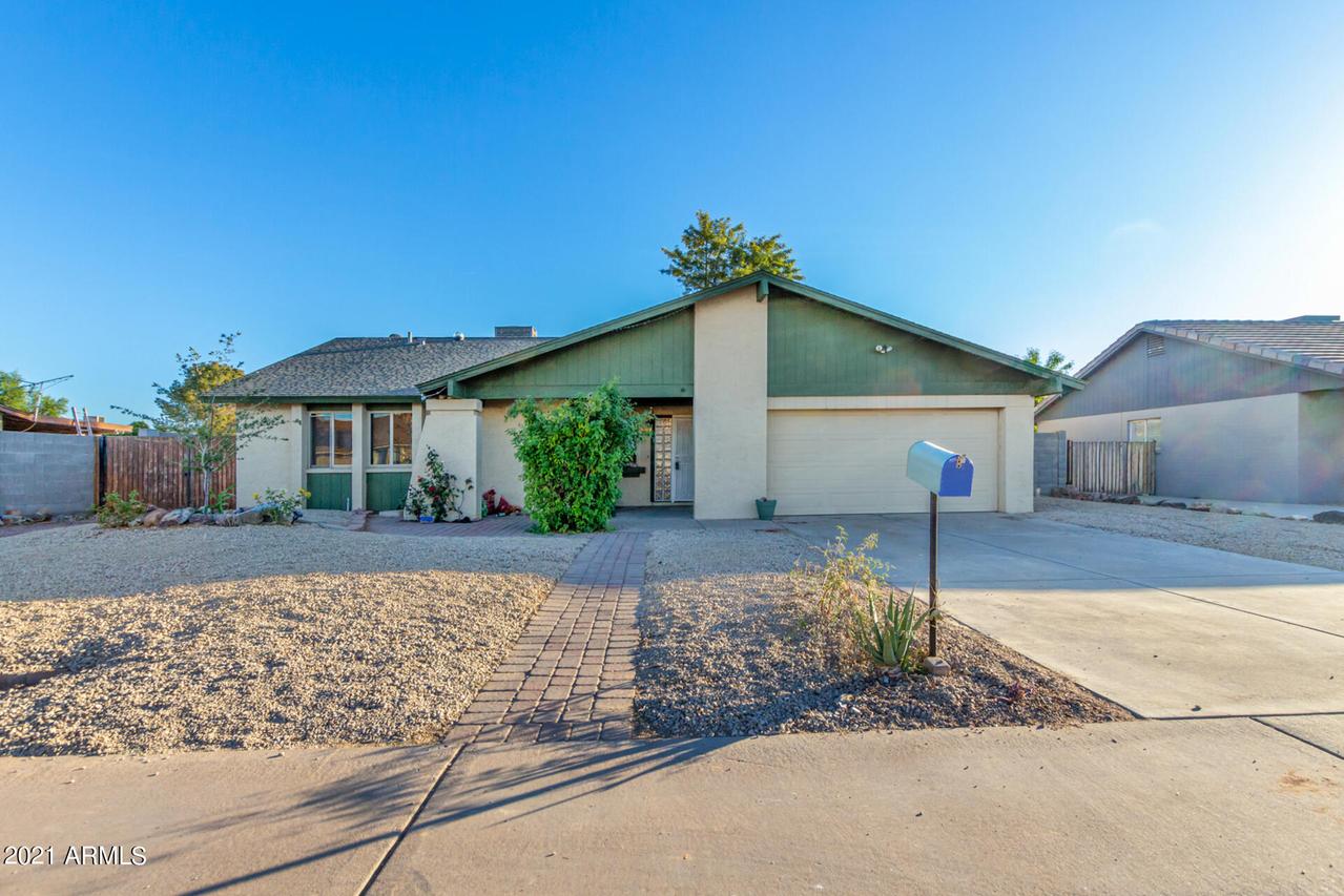 3723 W Danbury Dr., Glendale, AZ 85308