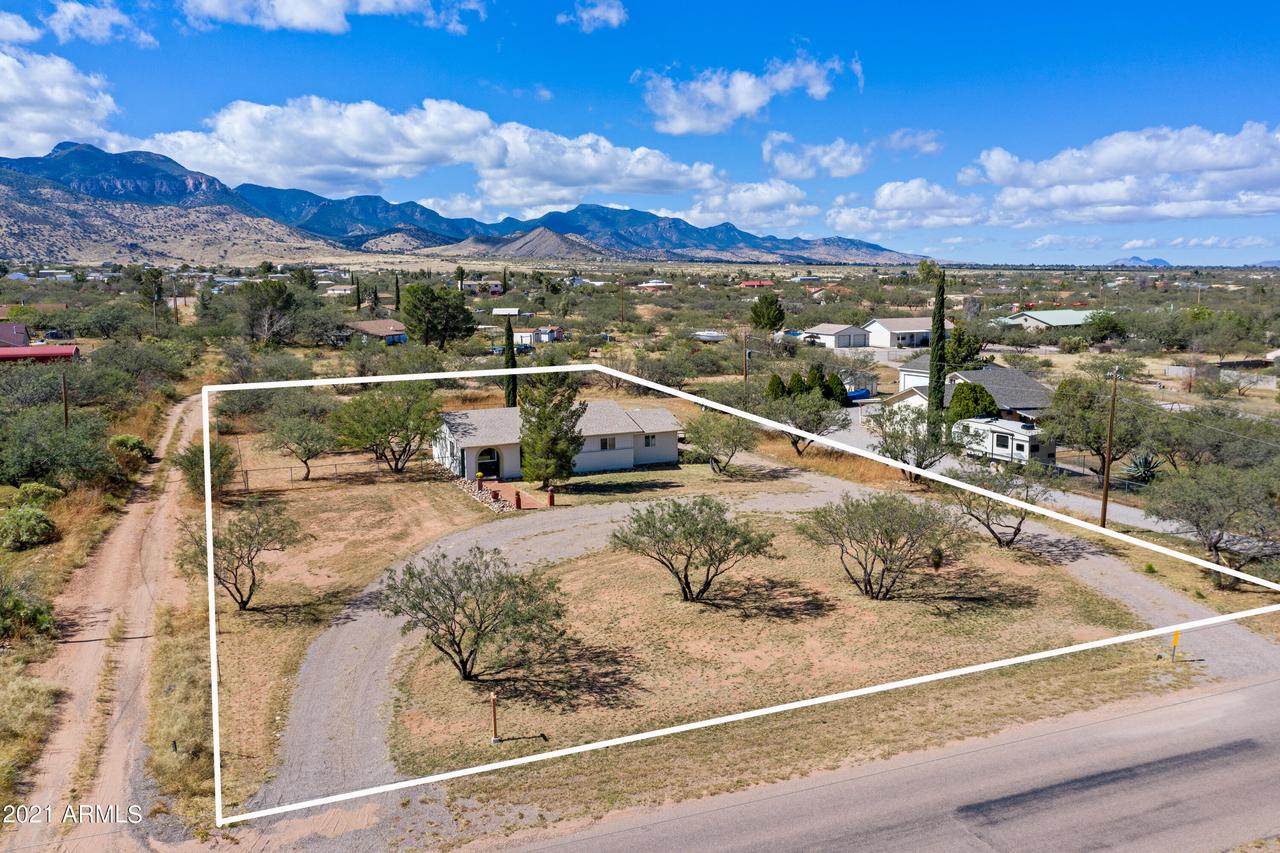 6936 S Jaxel Rd., Hereford, AZ 85615