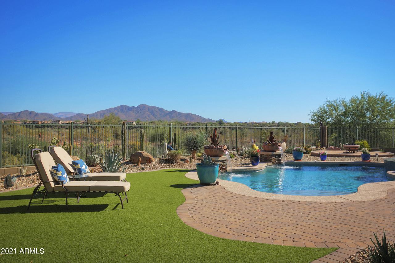 4718 W Old West Tr., Phoenix, AZ 85087