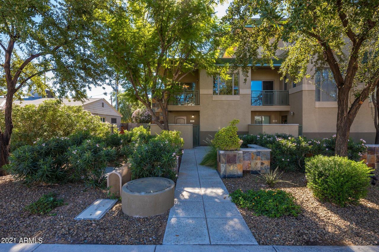815 E Rose Ln. #131, Phoenix, AZ 85014