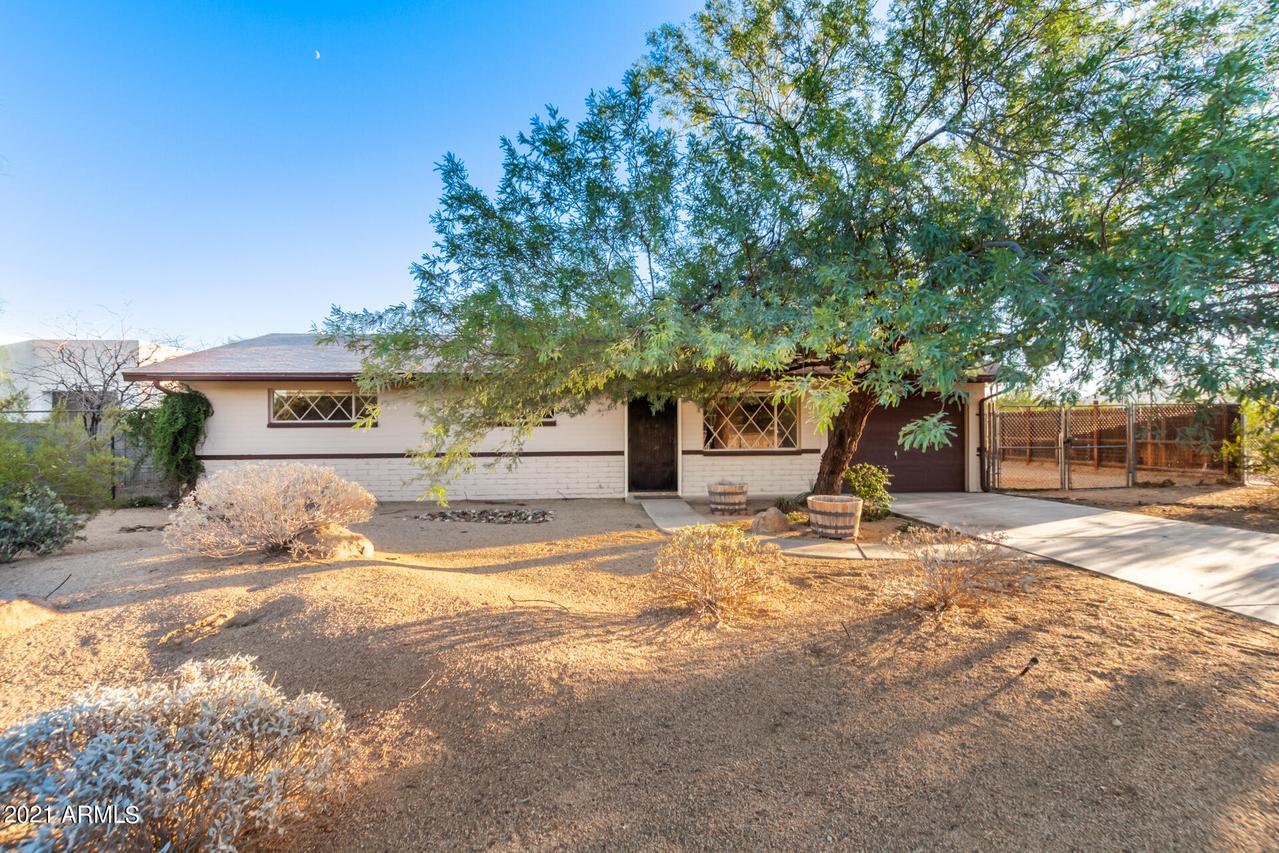 739 E Highline Canal Rd., Phoenix, AZ 85042