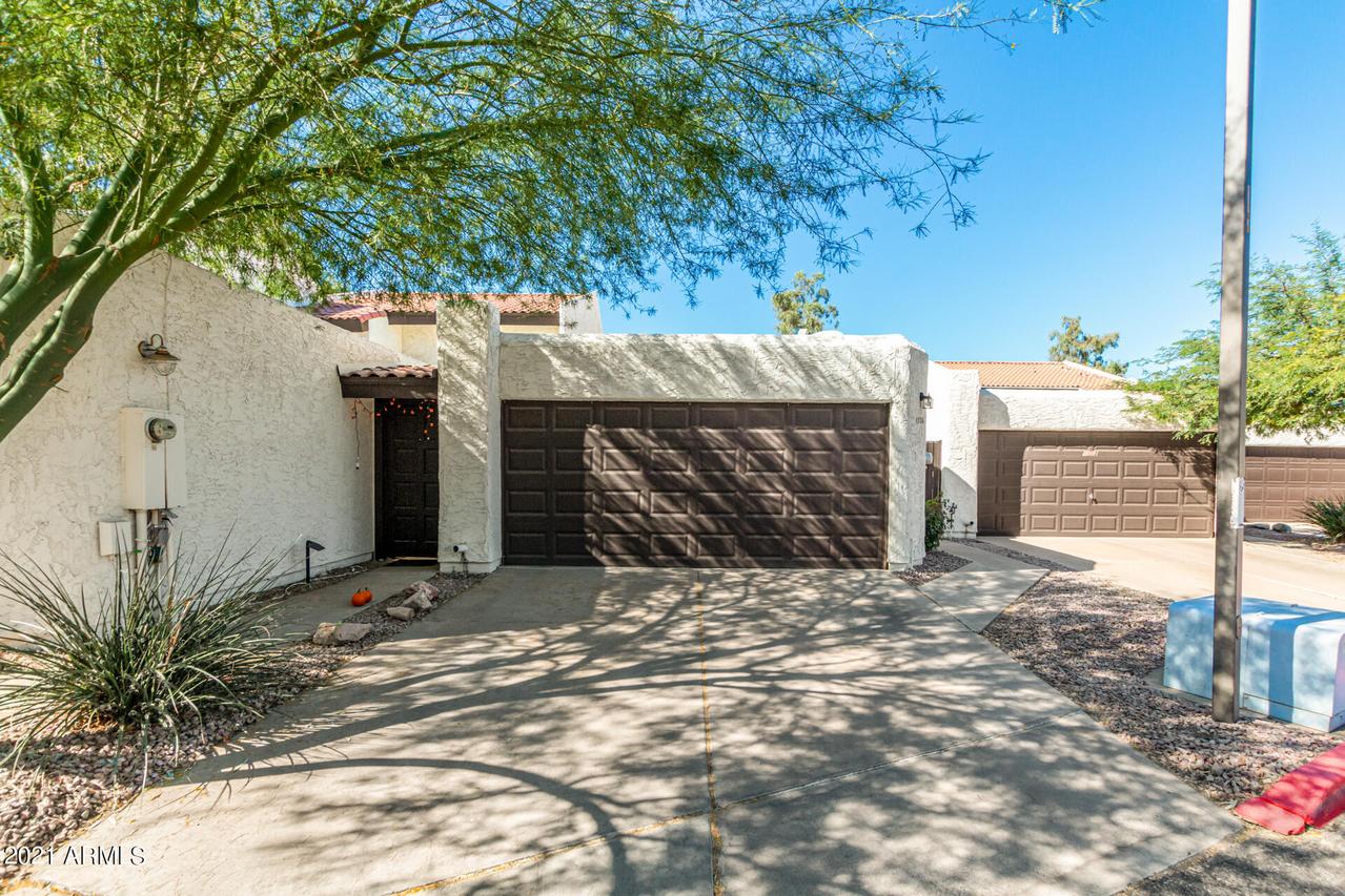 1526 S River Dr., Tempe, AZ 85281