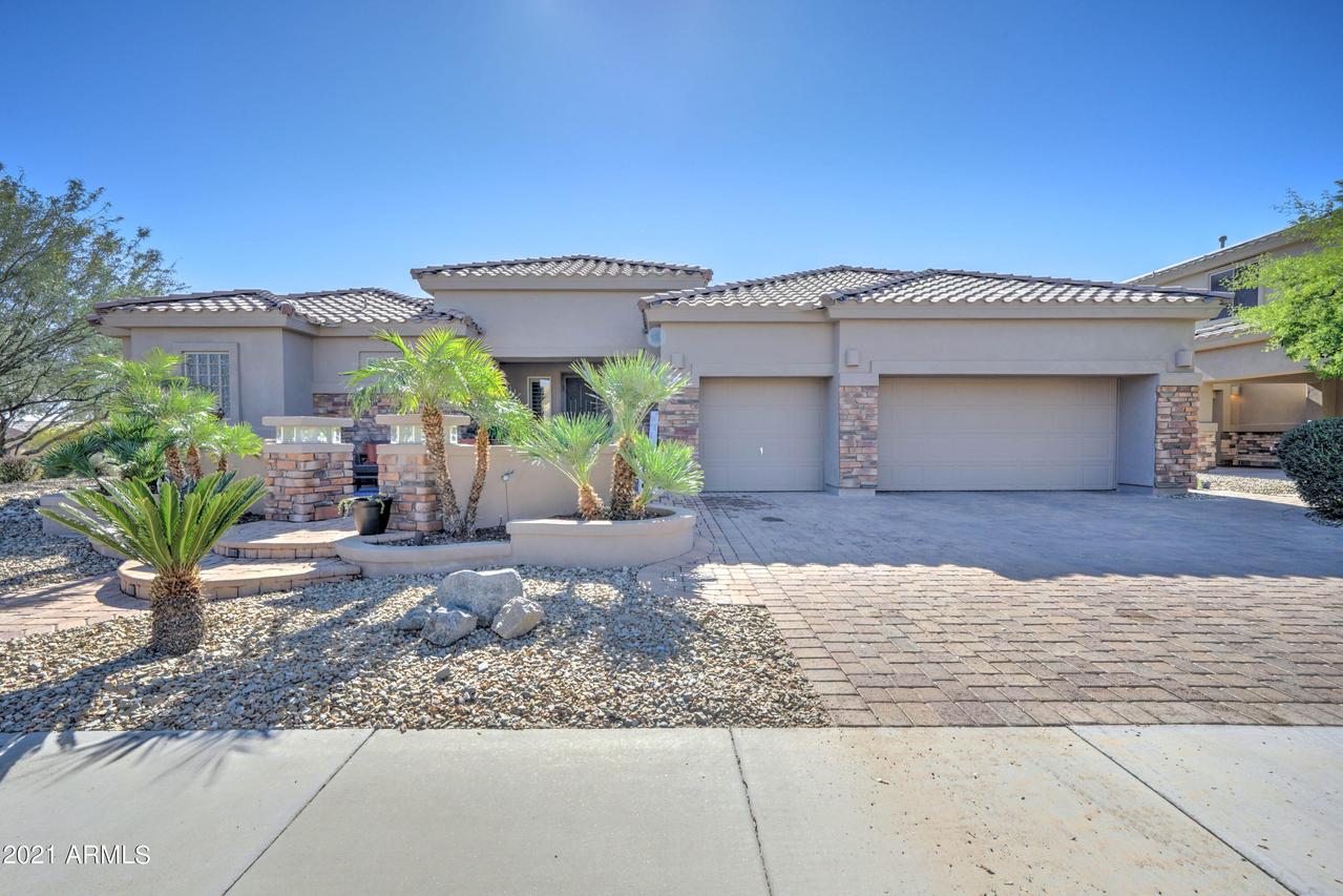 5541 W Big Oak St., Phoenix, AZ 85083