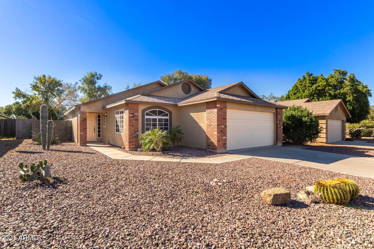 8813 E Dallas St., Mesa, AZ 85207