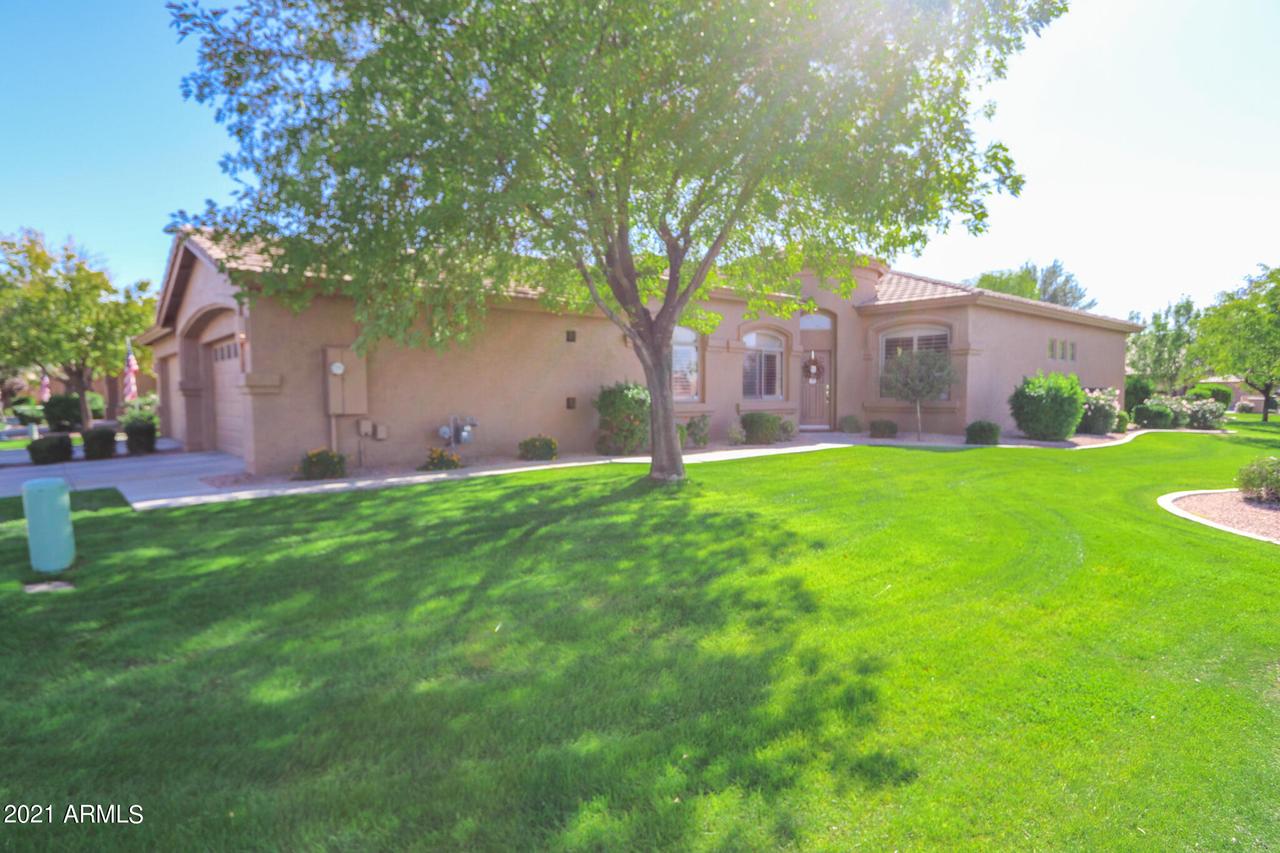 9603 E Champagne Dr., Sun Lakes, AZ 85248