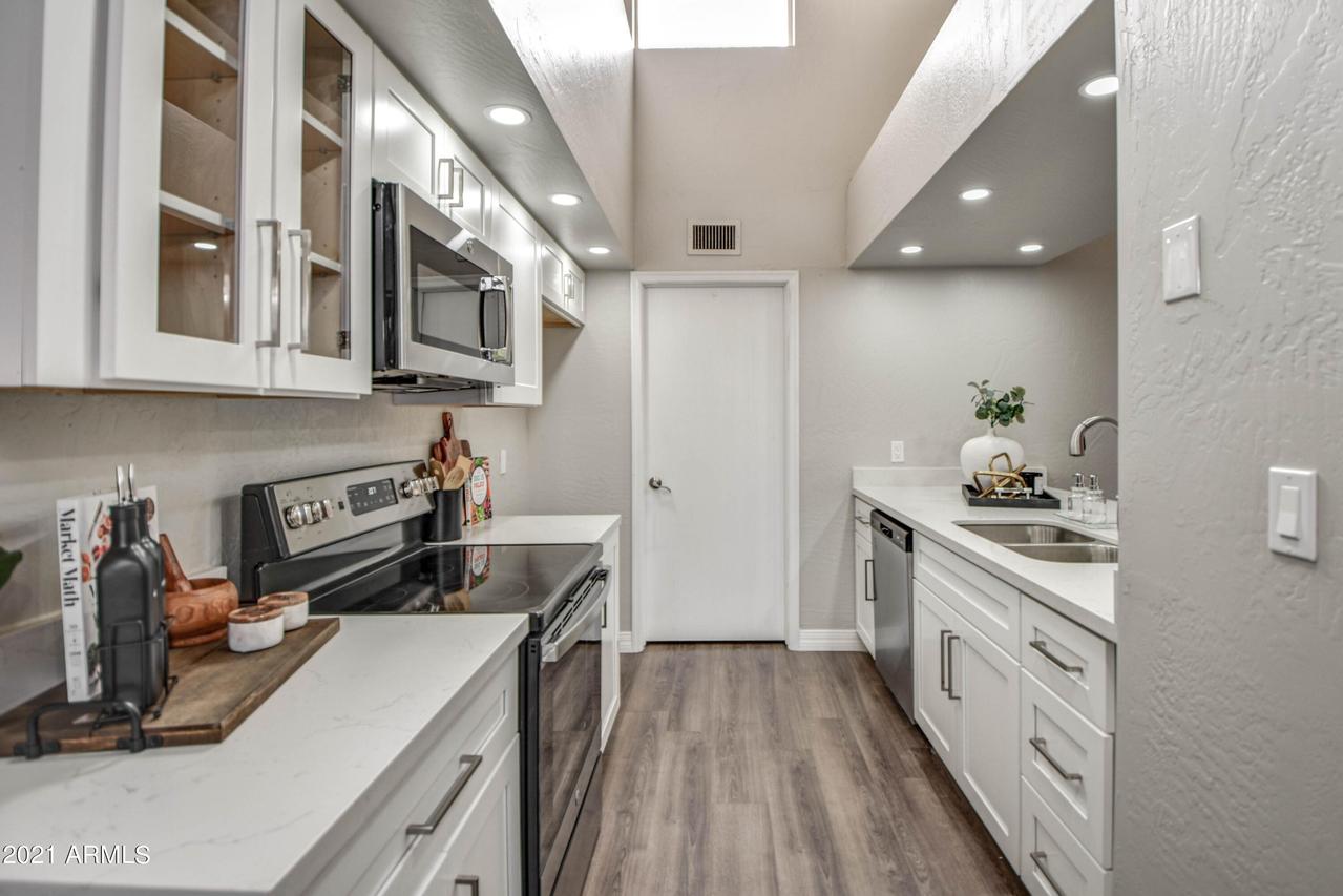 1111 W Summit Pl. #9, Chandler, AZ 85224