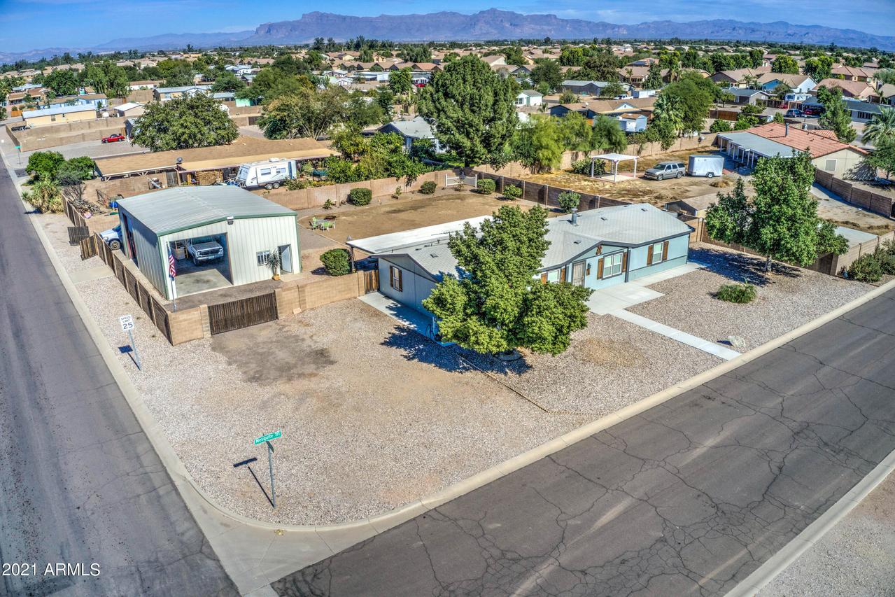 916 E Mesquite Tr., San Tan Valley, AZ 85140