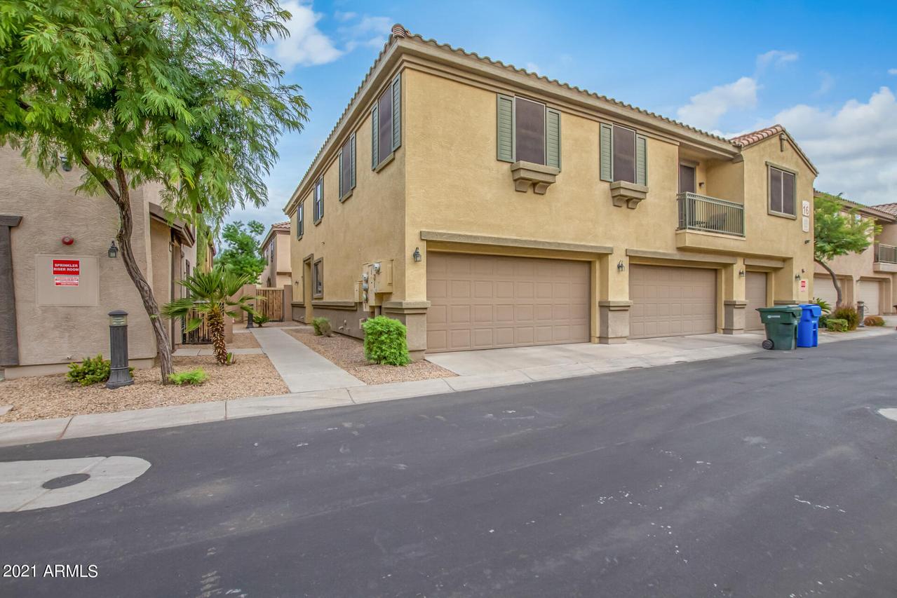 8162 W Groom Creek Rd., Phoenix, AZ 85043