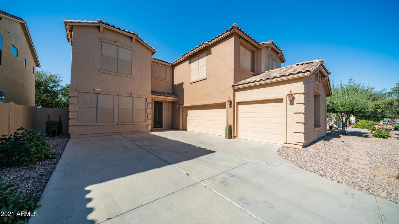 30522 N Rebecca Ln., San Tan Valley, AZ 85143