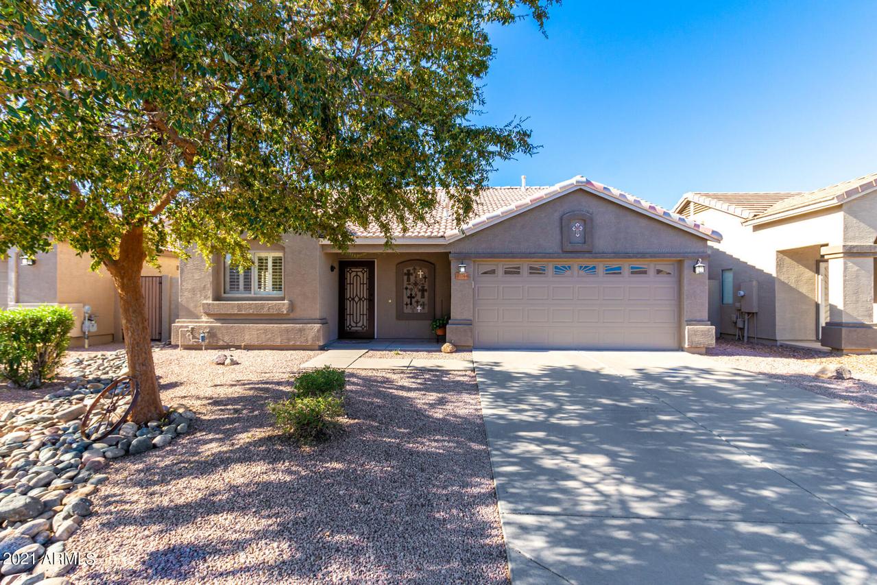30744 N Royal Oak Way, San Tan Valley, AZ 85143