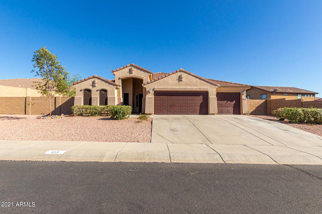 123 N 236th Ave., Buckeye, AZ 85396