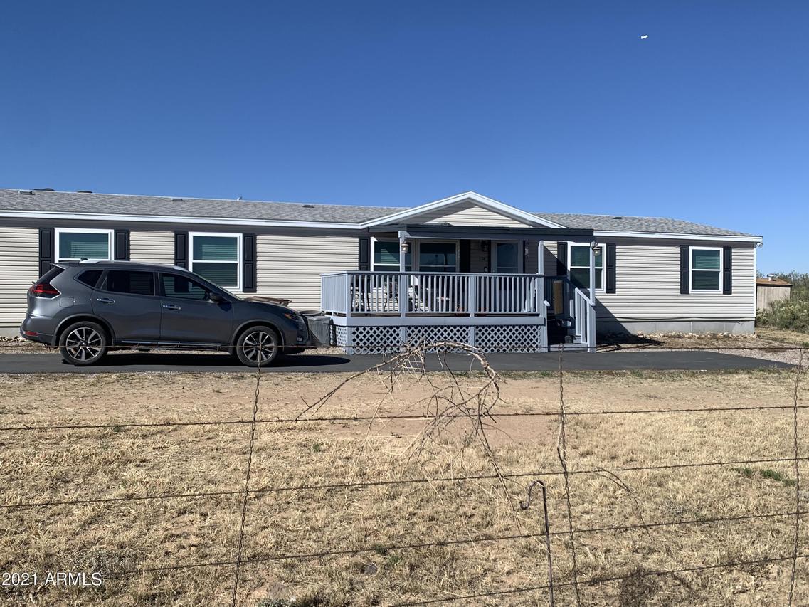6930 S Garden Valley Dr., Hereford, AZ 85615