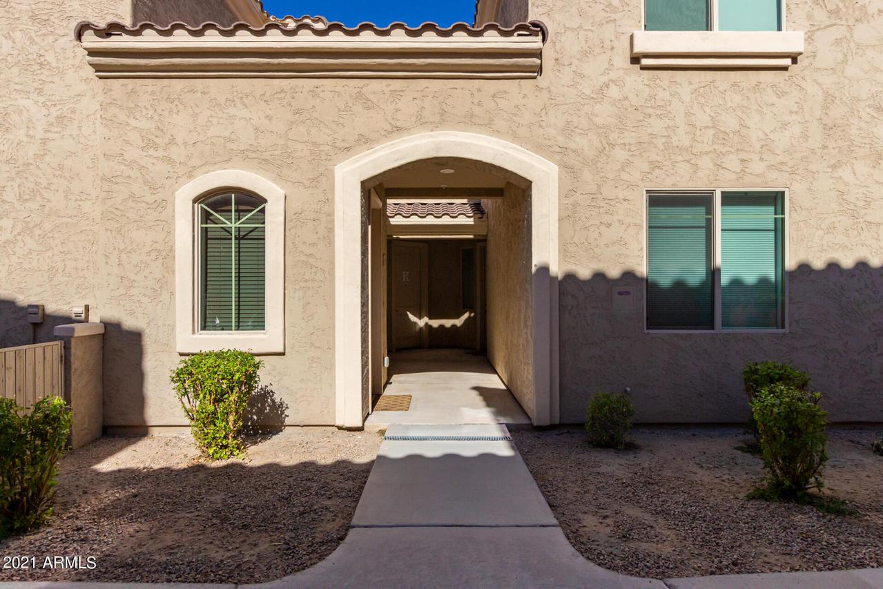 900 S Canal Dr. #114, Chandler, AZ 85225
