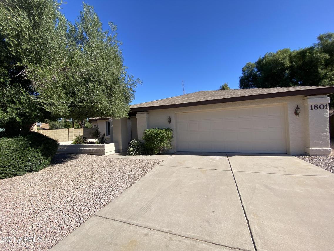 1801 S Standage Cir., Mesa, AZ 85202
