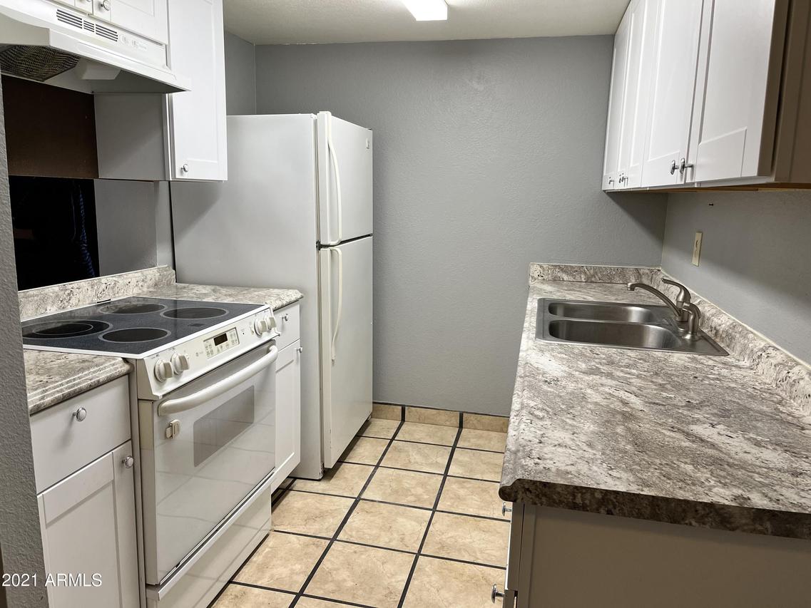 5255 N 42nd Pkwy., Phoenix, AZ 85019