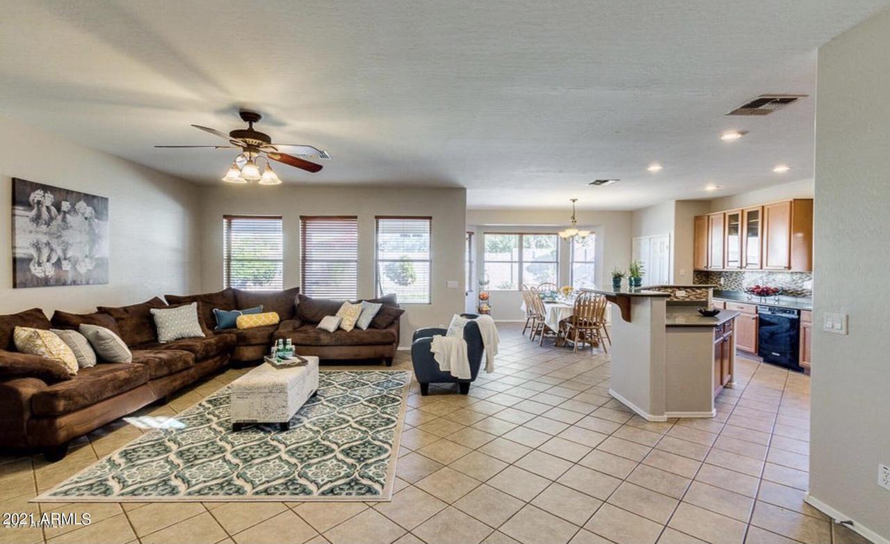 11512 E Queensborough Ave., Mesa, AZ 85212