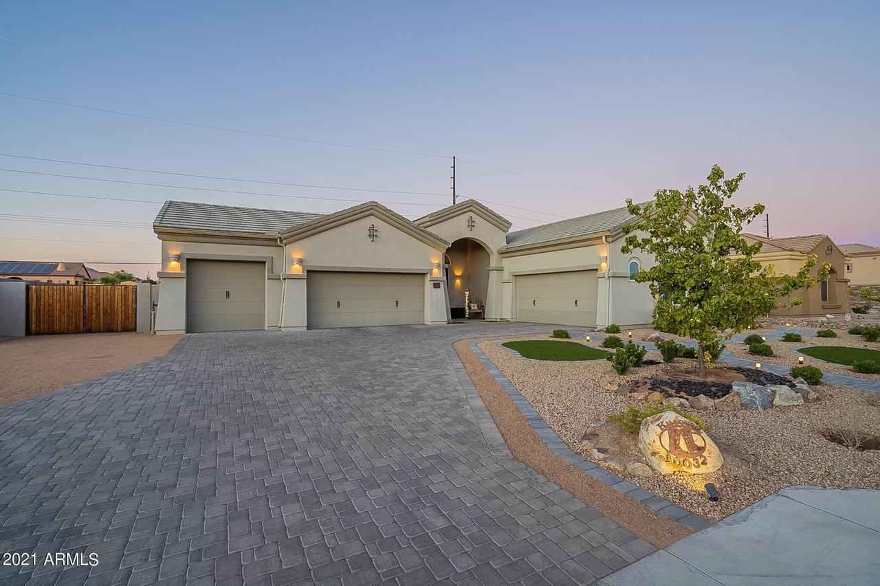 10032 E Grandview St., Mesa, AZ 85207