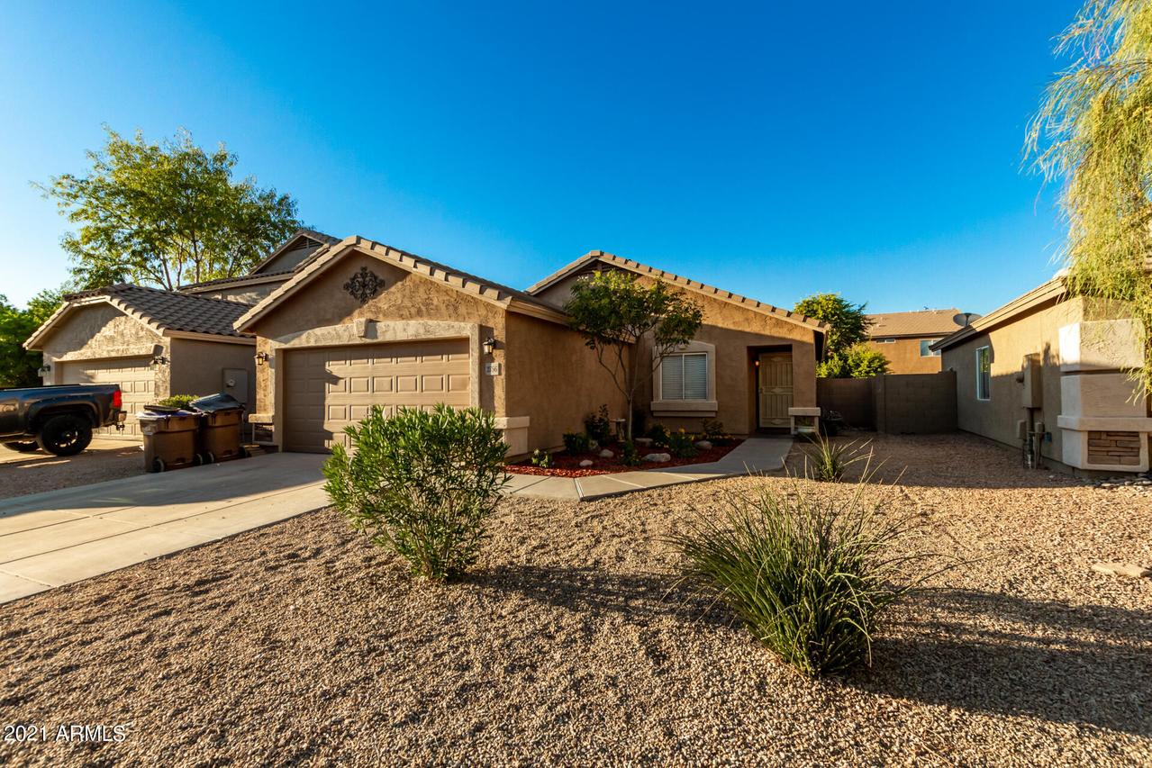 2756 E Mineral Park Rd., San Tan Valley, AZ 85143