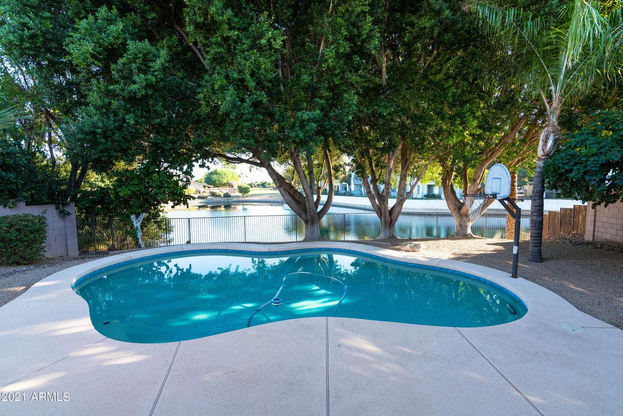 6647 W Monona Dr., Glendale, AZ 85308