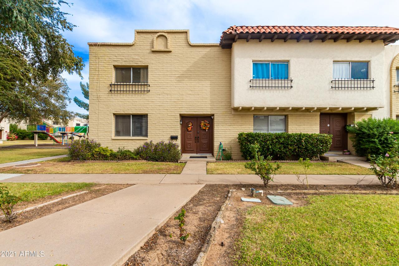 2013 W Hazelwood Pkwy., Phoenix, AZ 85015