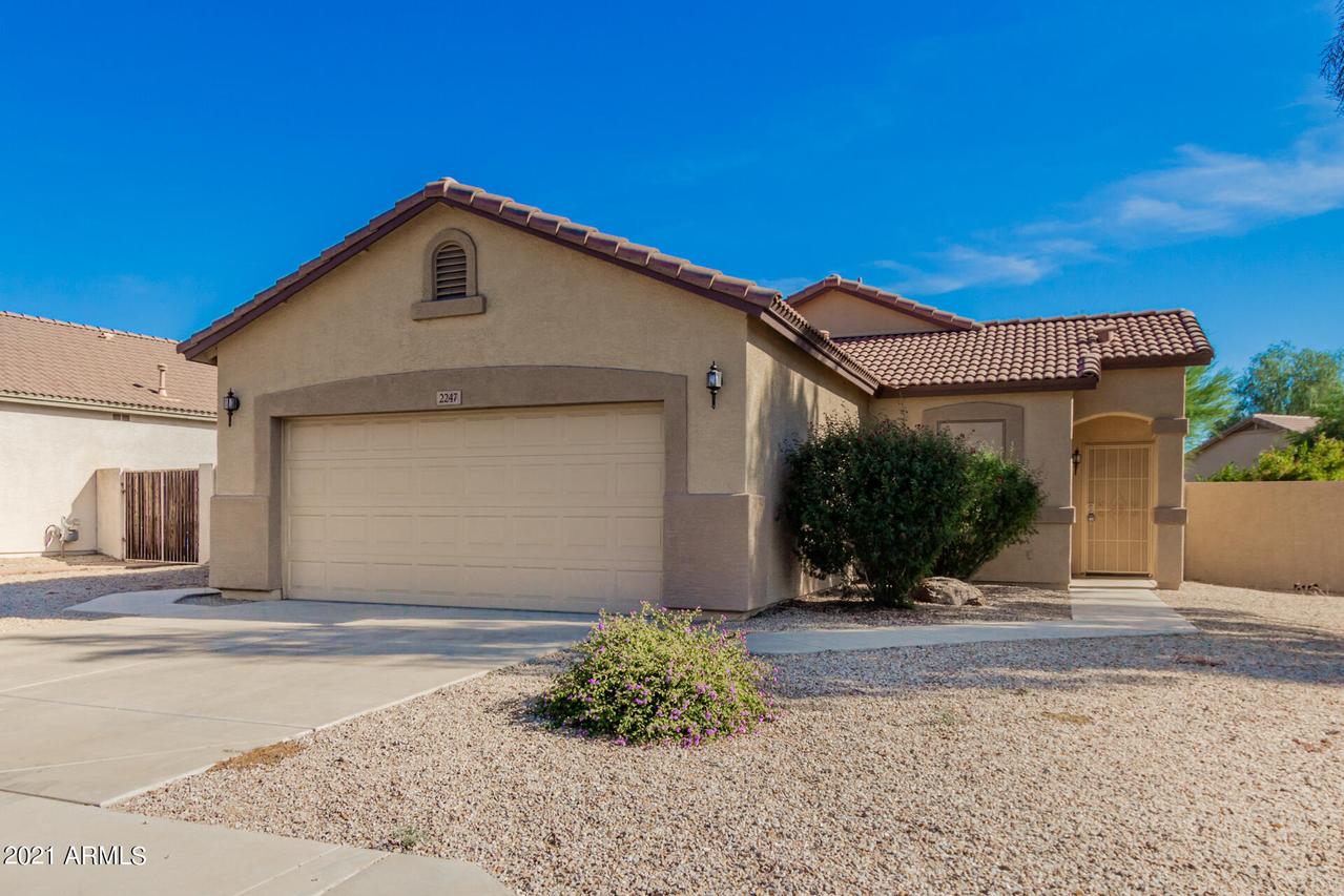 2247 S Benton Cir., Mesa, AZ 85209