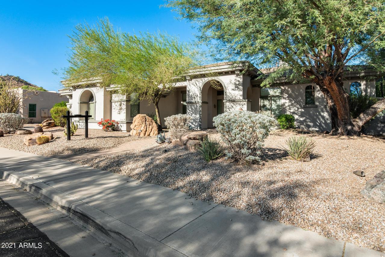 4614 W Moon Blossum Ln., Phoenix, AZ 85083