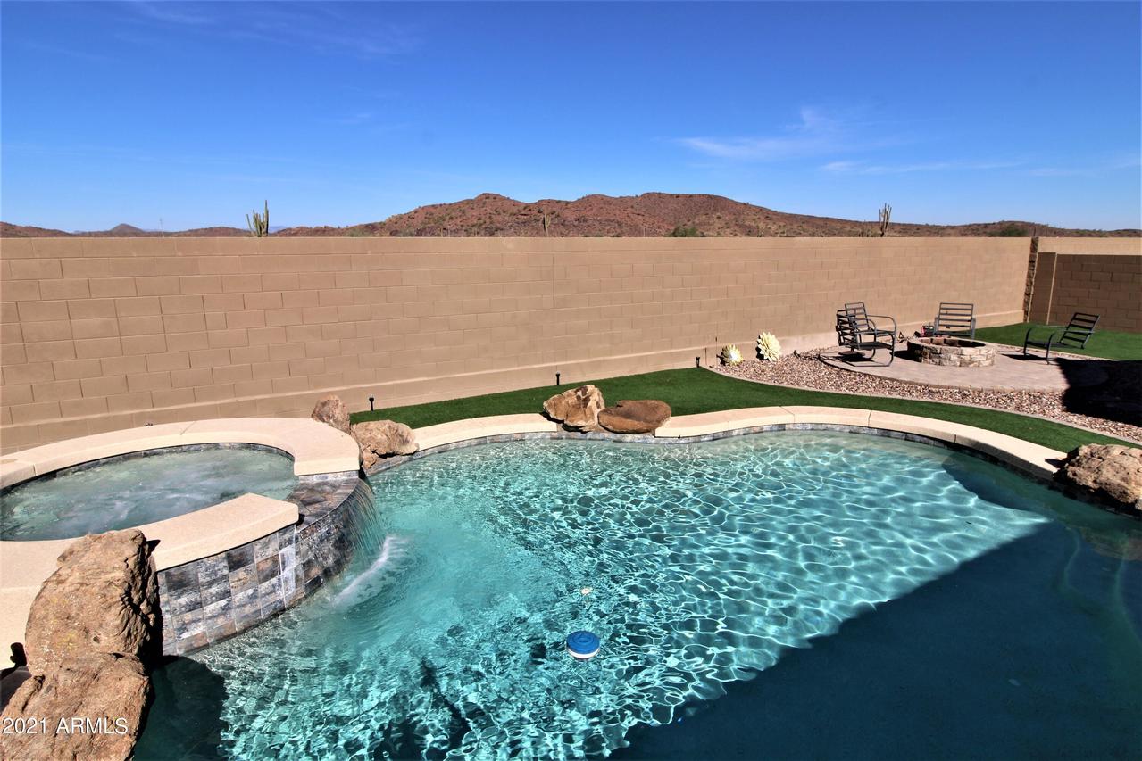 13838 W Briles Rd., Peoria, AZ 85383