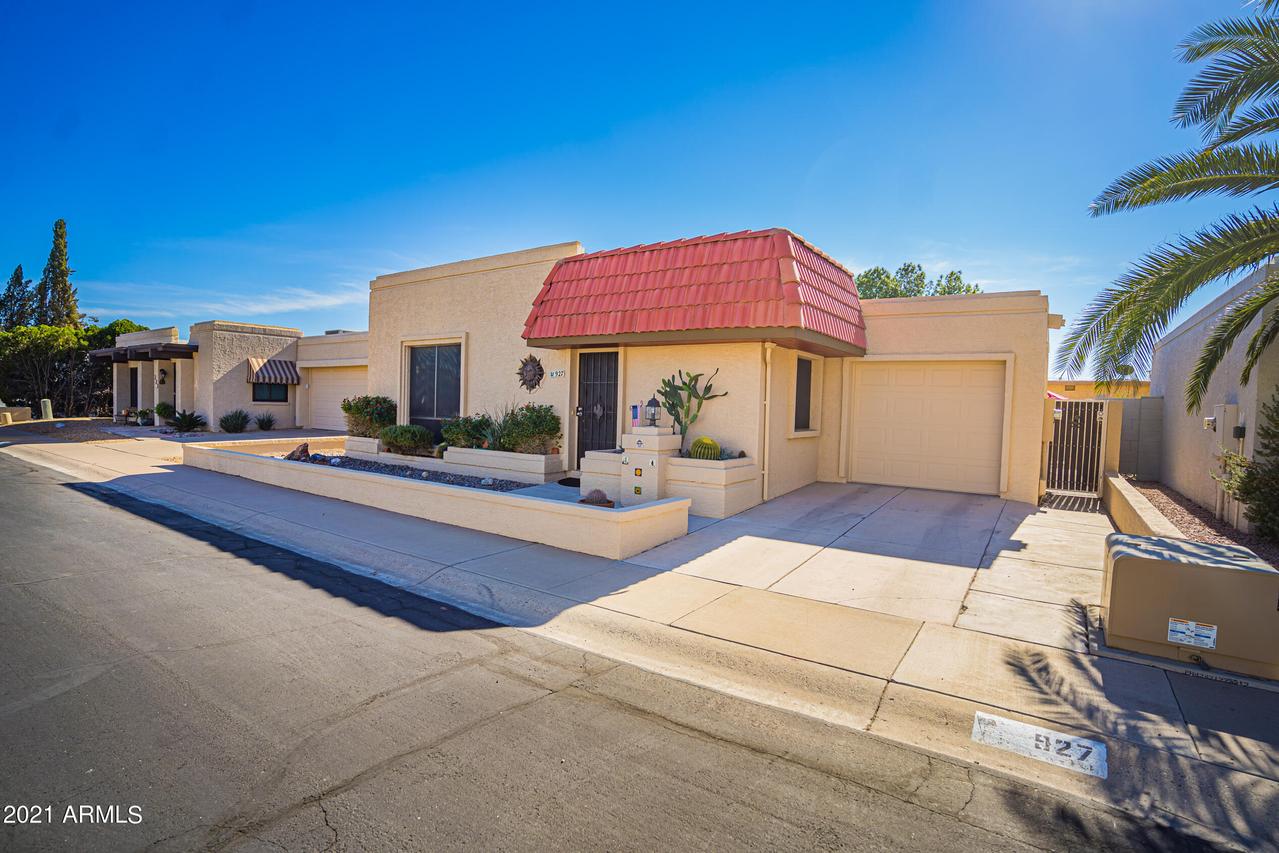 927 E Michelle Dr., Phoenix, AZ 85022