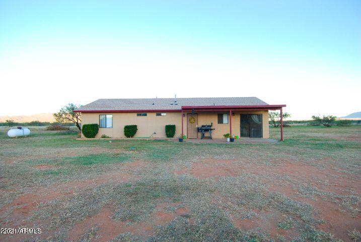 10049 E Swallowtail Ln., Hereford, AZ 85615
