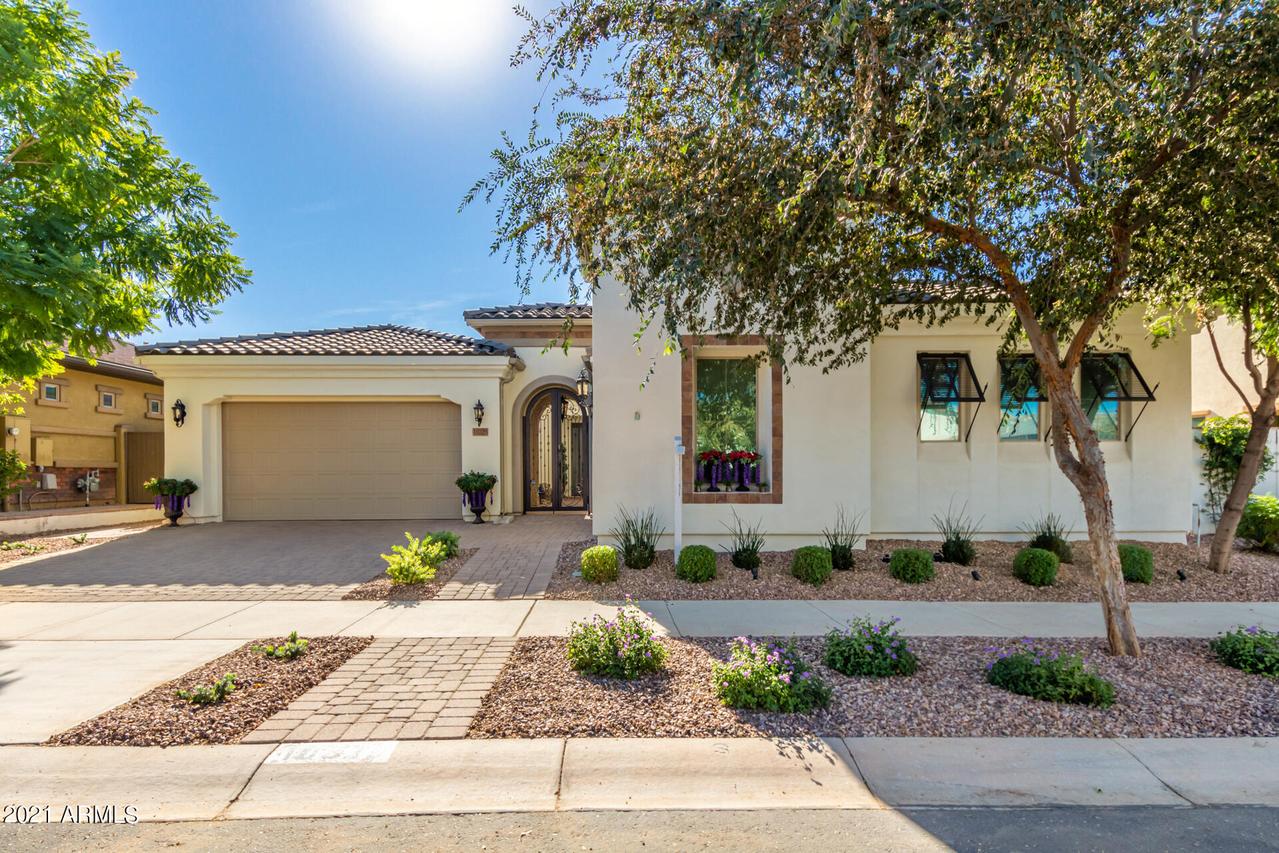 10329 E Radiant Ave., Mesa, AZ 85212