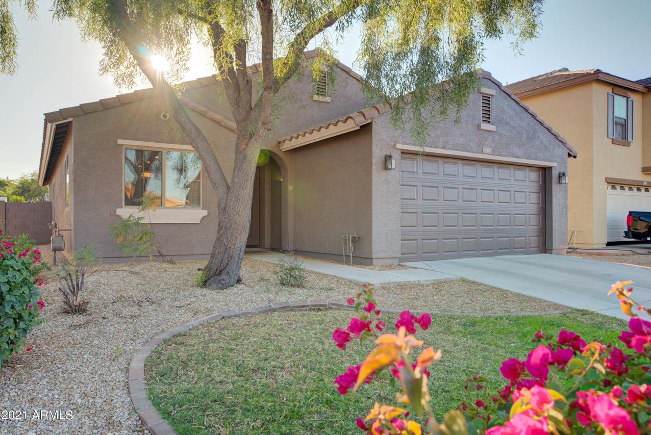 1767 W Desert Hills Dr., Queen Creek, AZ 85144