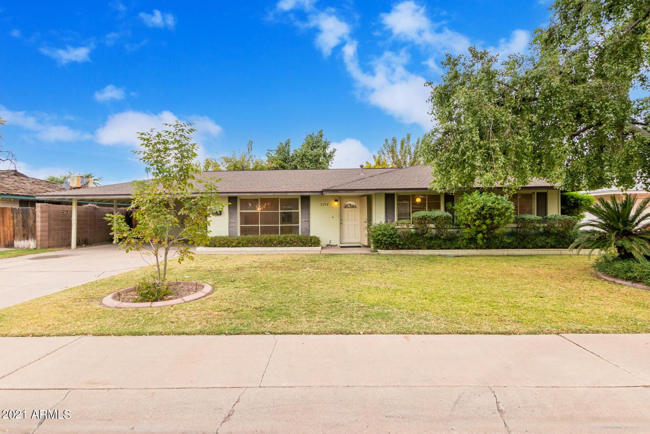 2214 W Rovey Ave., Phoenix, AZ 85015