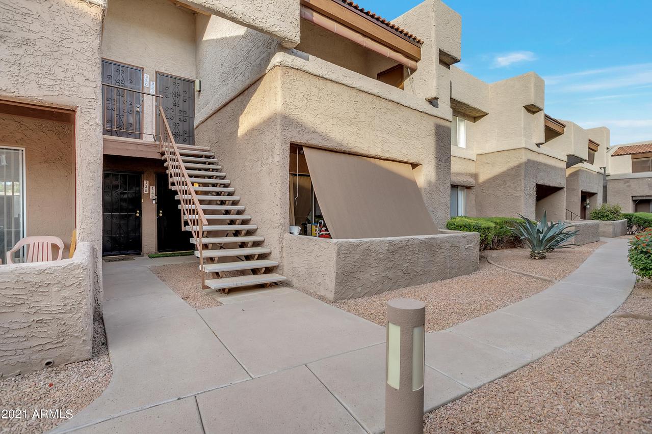4554 E Paradise Village Pkwy. #229, Phoenix, AZ 85032