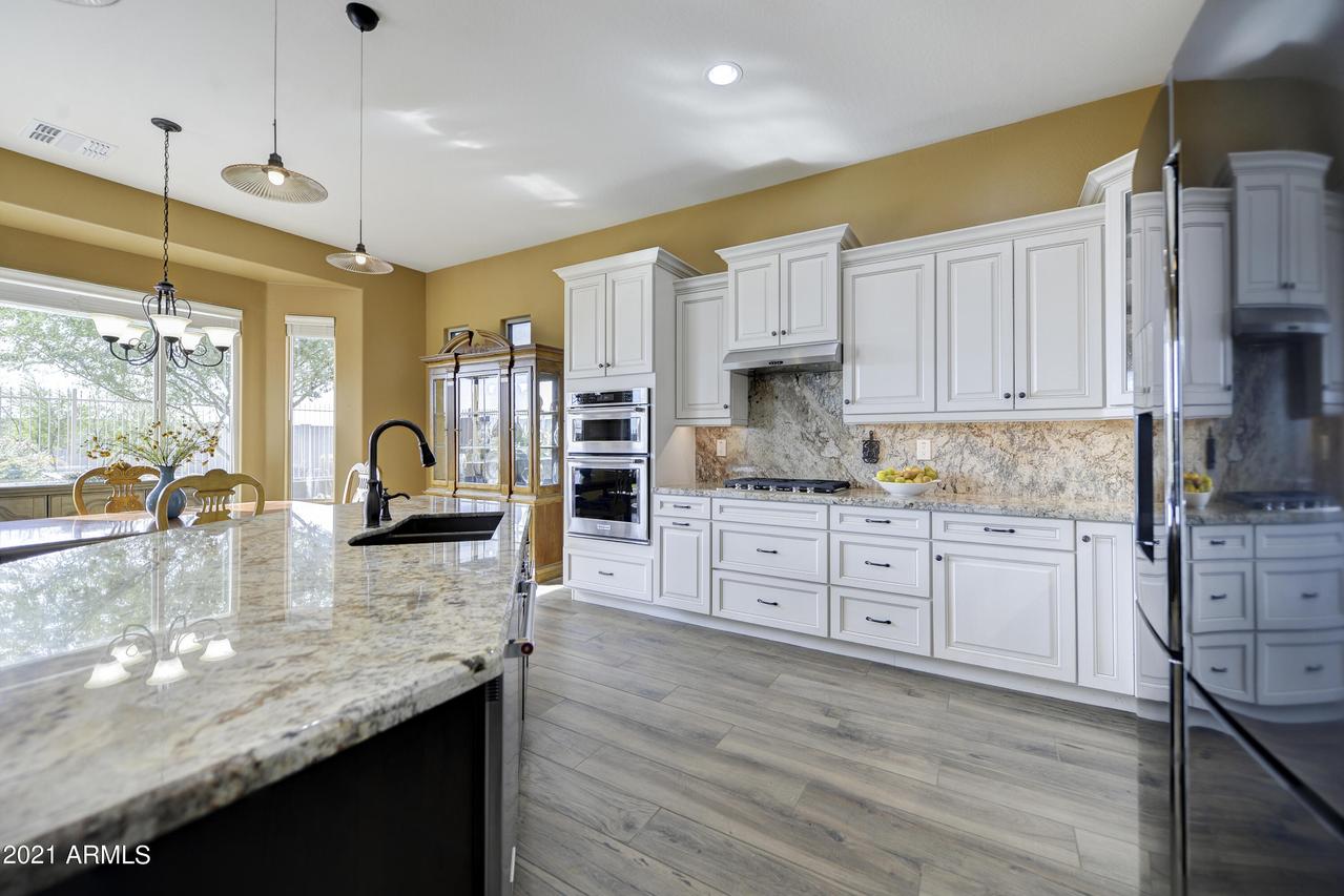 18079 W Cedarwood Ln., Goodyear, AZ 85338