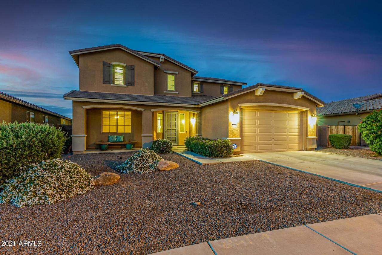 250 W Yellow Wood Ave., San Tan Valley, AZ 85140