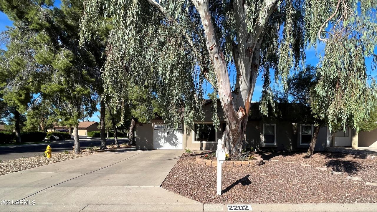 2202 E Sandra Terrace, Phoenix, AZ 85022