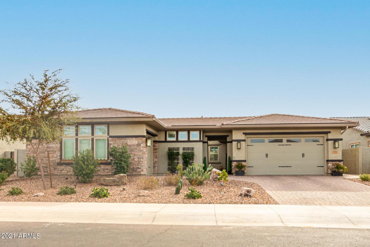 7701 S Barlow Dr., Gilbert, AZ 85298