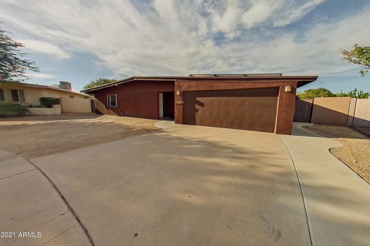12020 N 36th Pl., Phoenix, AZ 85028