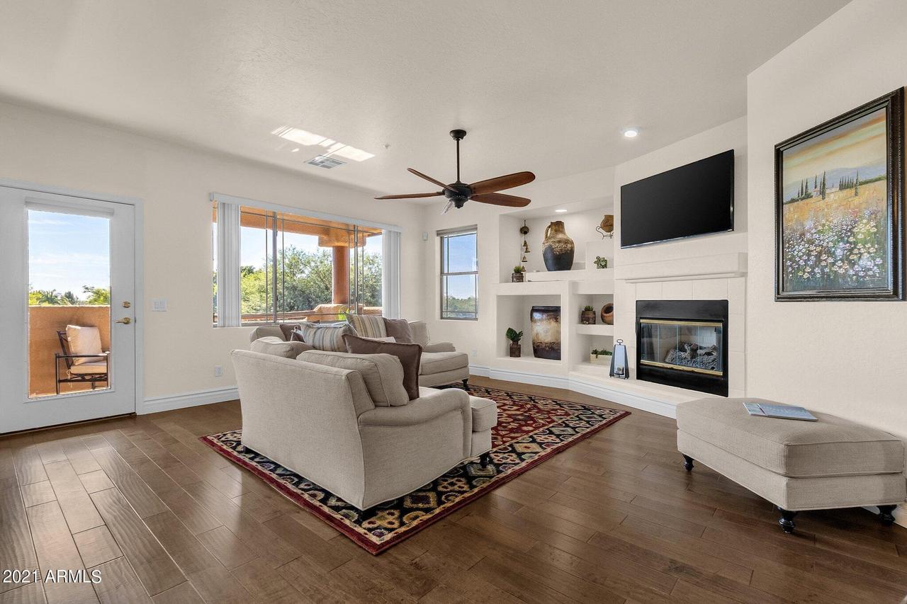 11500 E Cochise Dr. #2014, Scottsdale, AZ 85259