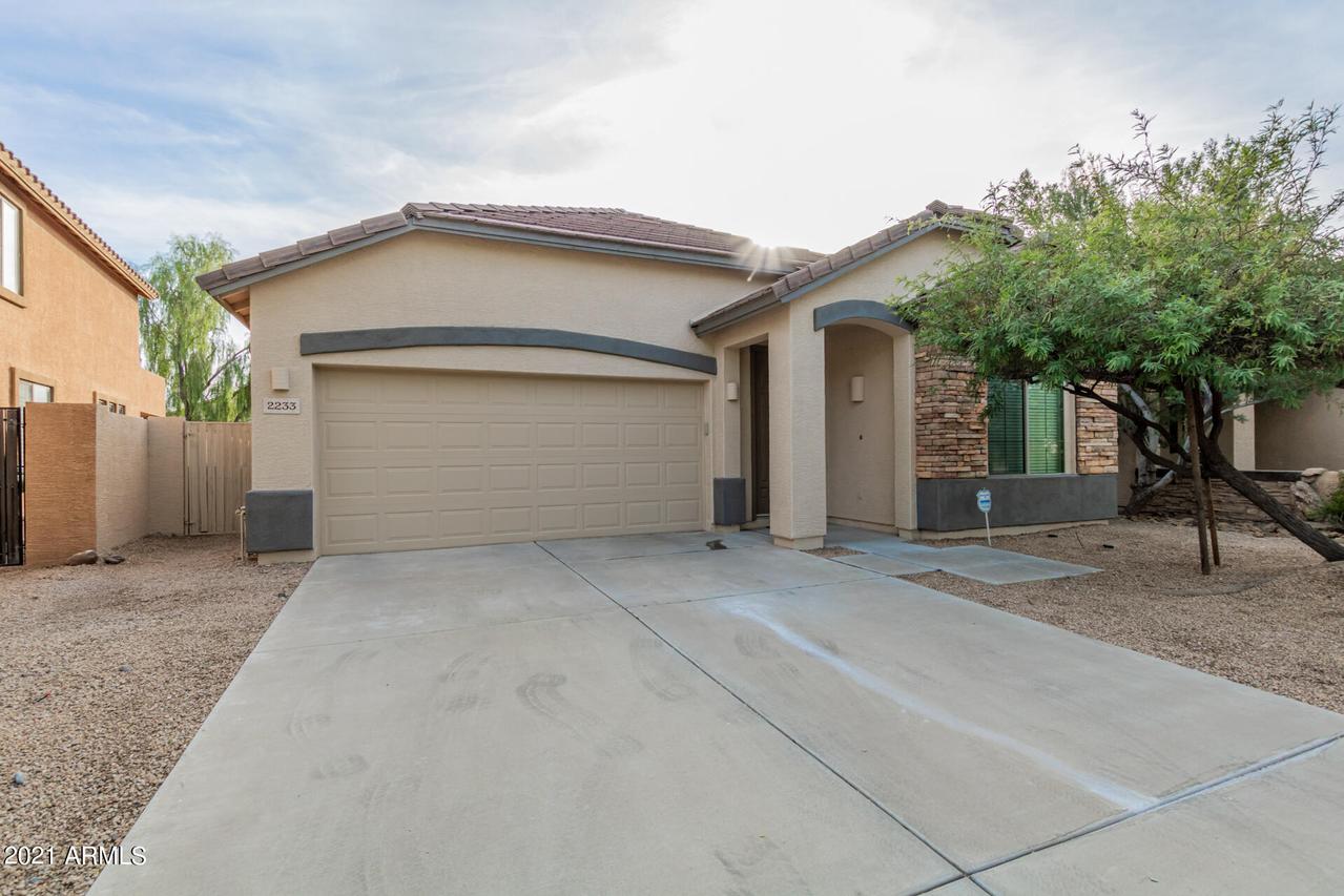 2233 W Calle Marita St., Phoenix, AZ 85085