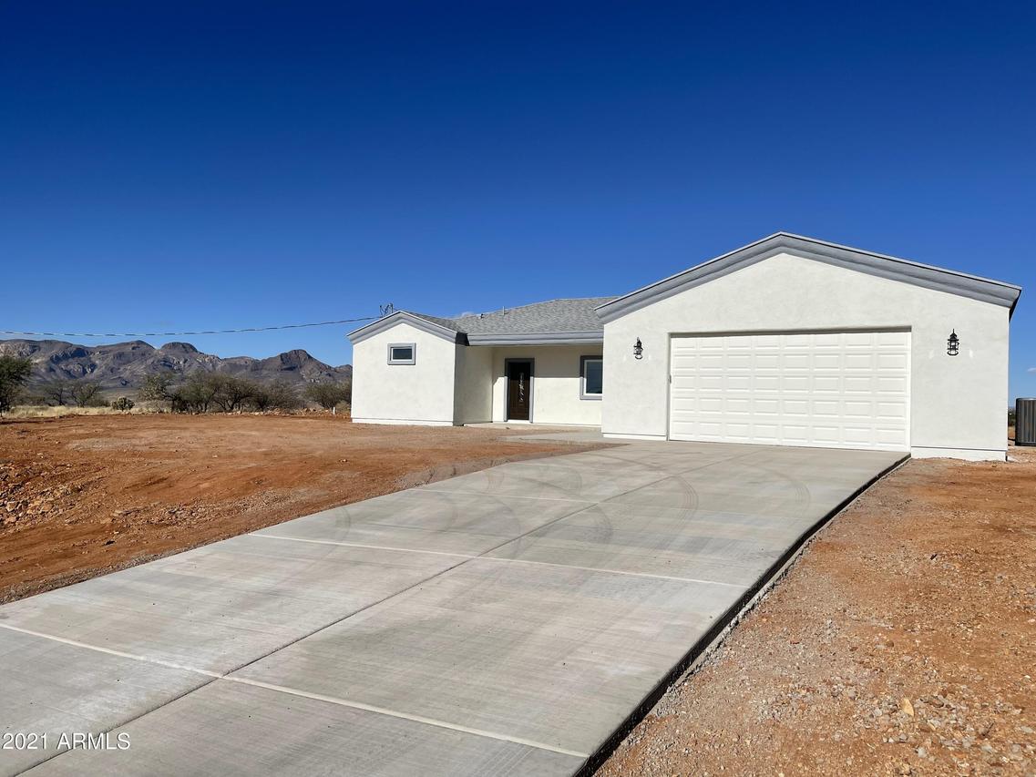 102 Avenida Pastor, Rio Rico, AZ 85648