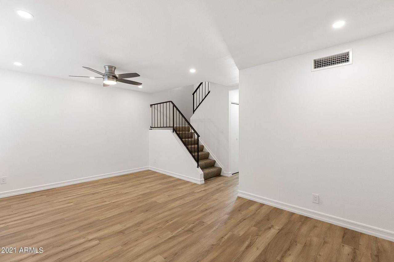 225 N Standage St. #127, Mesa, AZ 85201