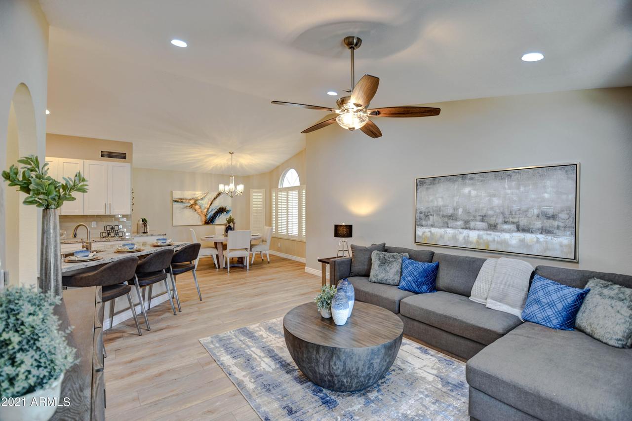 9425 E Cedar Waxwing Dr., Sun Lakes, AZ 85248