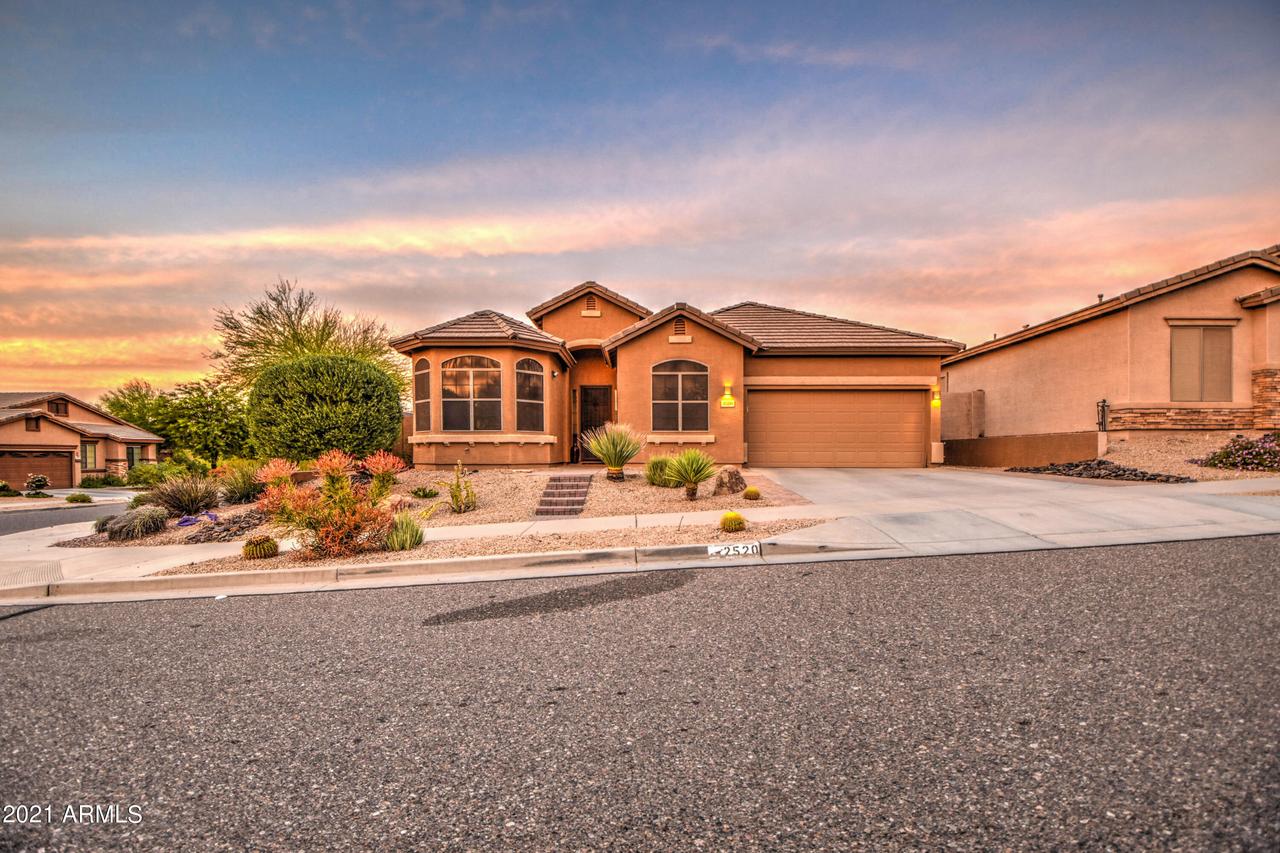 2520 W Laredo Ln., Phoenix, AZ 85085